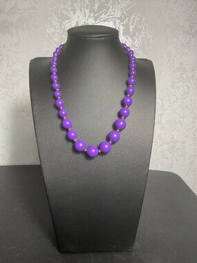 Vintage Purple Lucite Graduated Bead Statement Necklace Retro Chunky Bubblegum